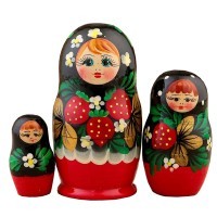 Матрешка земляника