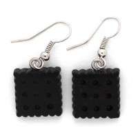 Объемные серьги Black square